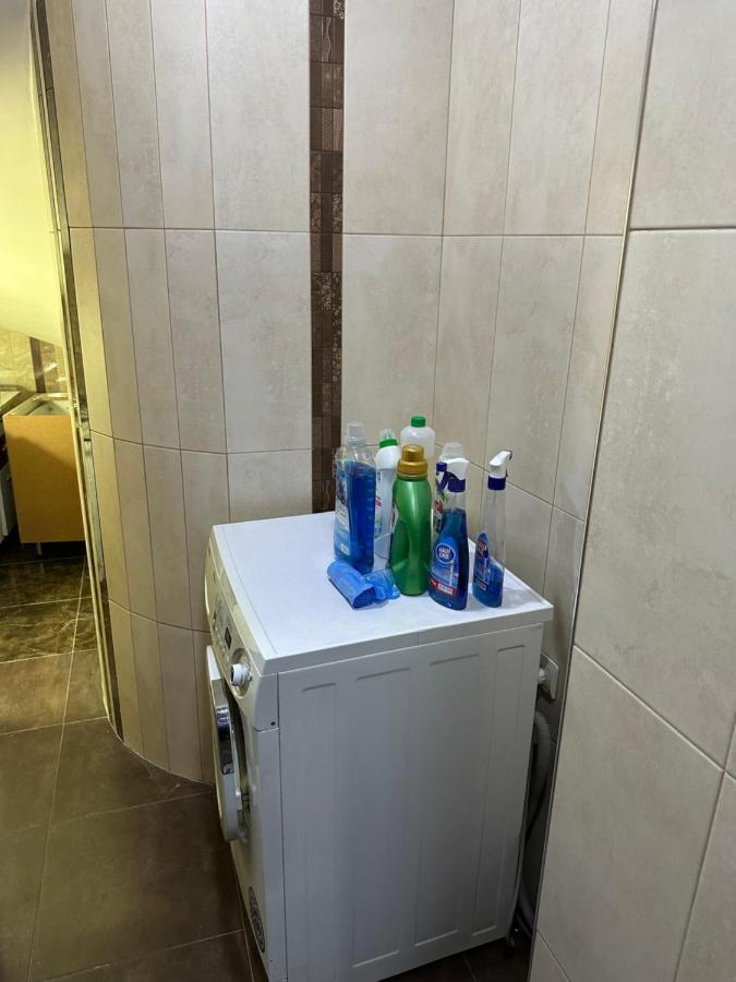 Favorit Hotel-Hostel เยเรวาน ภายนอก รูปภาพ